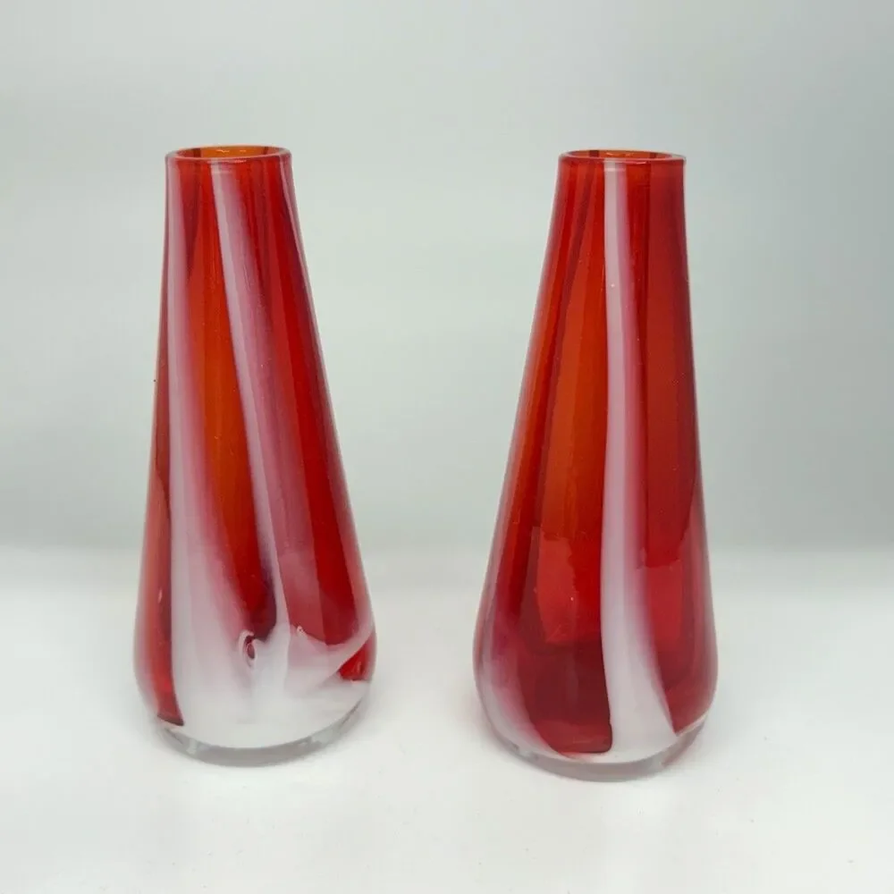 Pair Hand Blown Art Glass Bud Vases Red White Swirl Cased Glass 6”